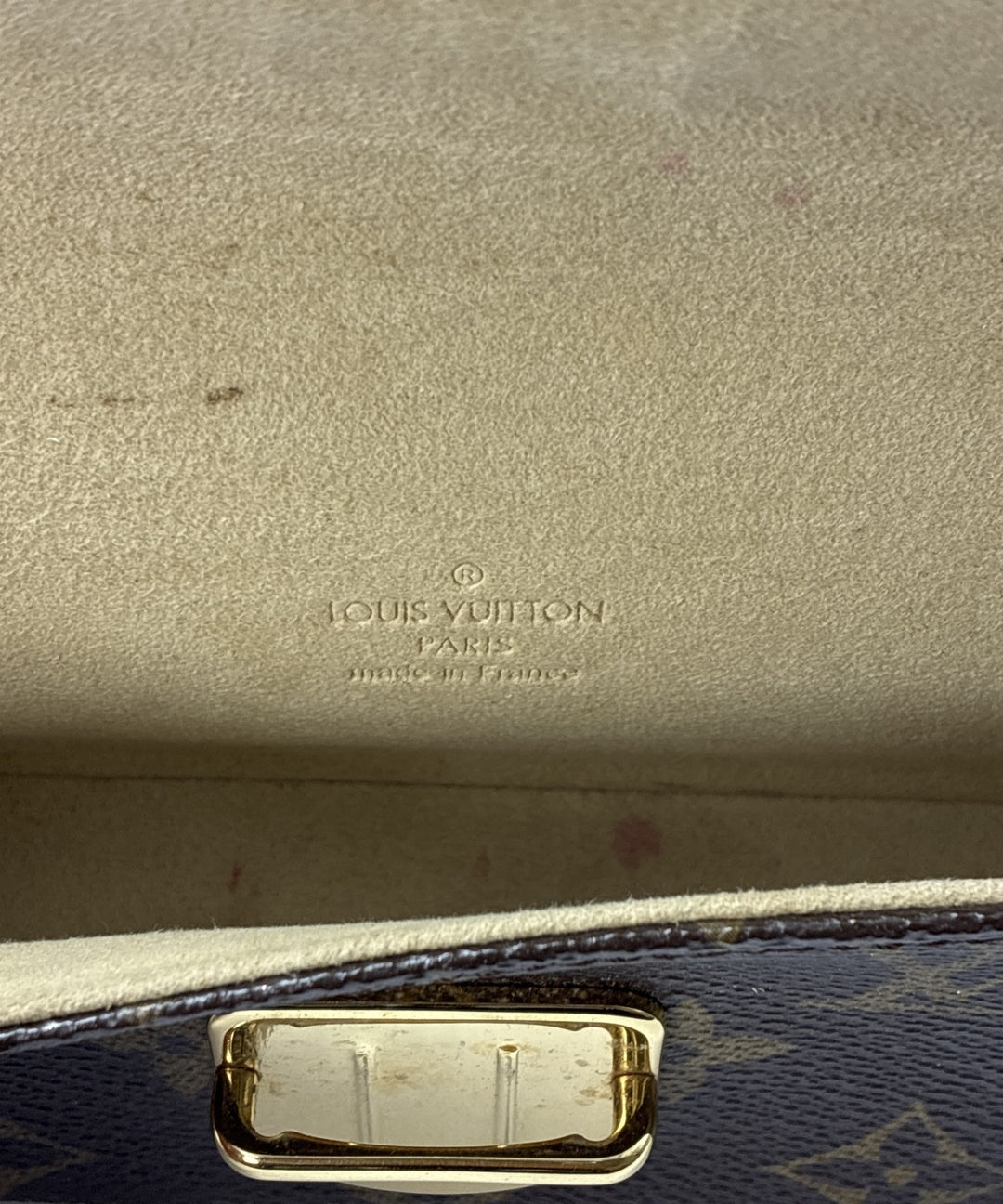 LOUIS VUITTON กระเป๋า
