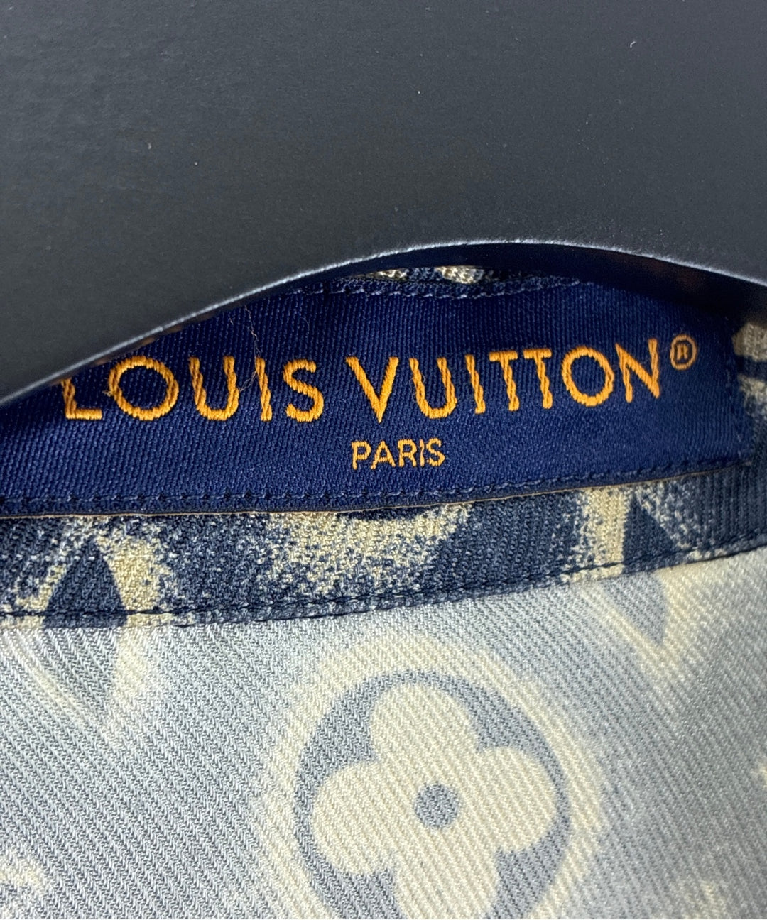 LOUIS VUITTON เสื้อลำลอง