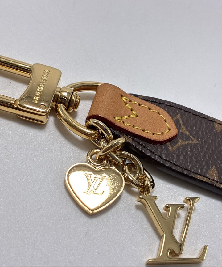 LOUIS VUITTON เครื่องประดับบนกระเป๋า