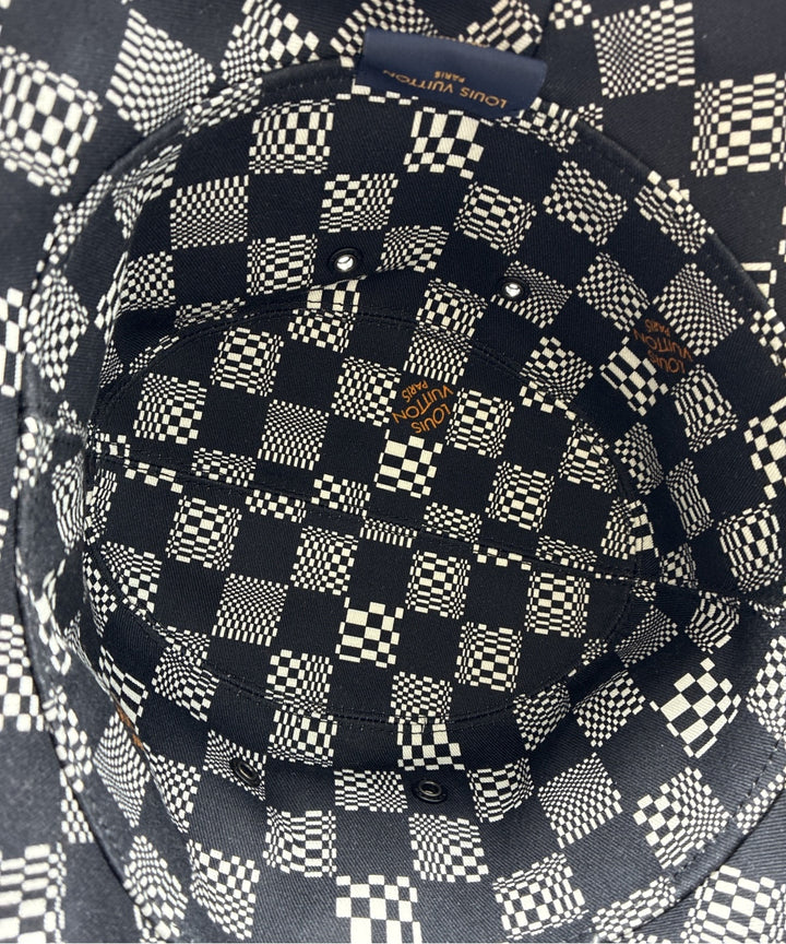 LOUIS VUITTON หมวก
