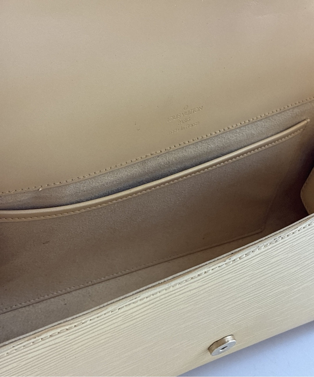 LOUIS VUITTON กระเป๋าสะพาย