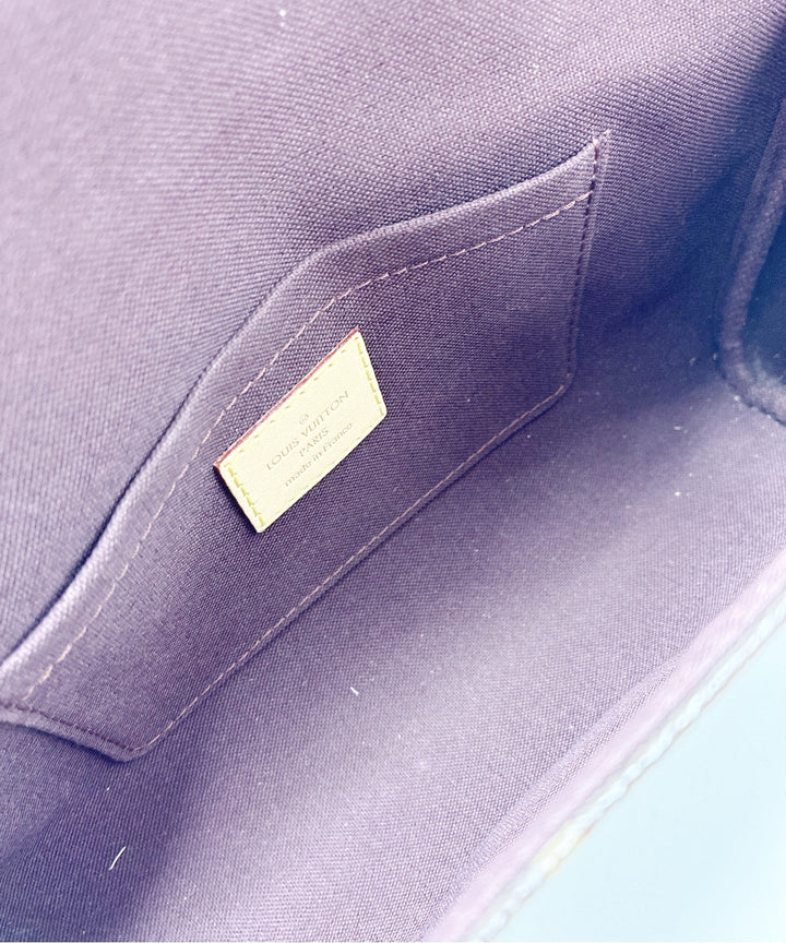 LOUIS VUITTON กระเป๋าสะพาย