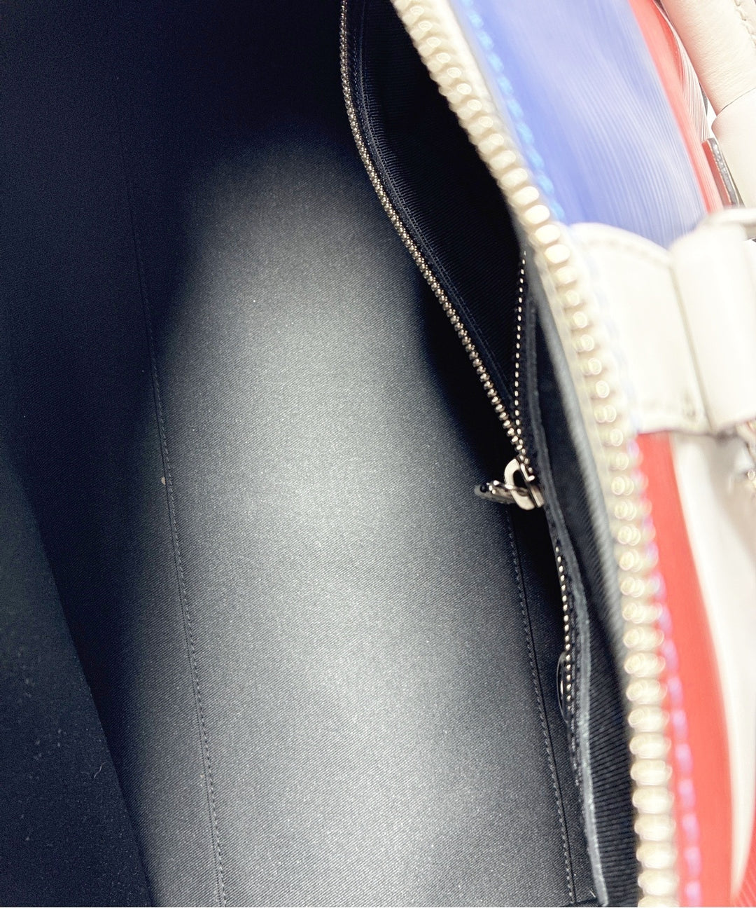 LOUIS VUITTON กระเป๋าถือ/กระเป๋าเดินทาง