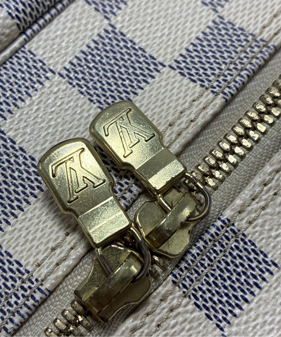 LOUIS VUITTON กระเป๋าสะพาย