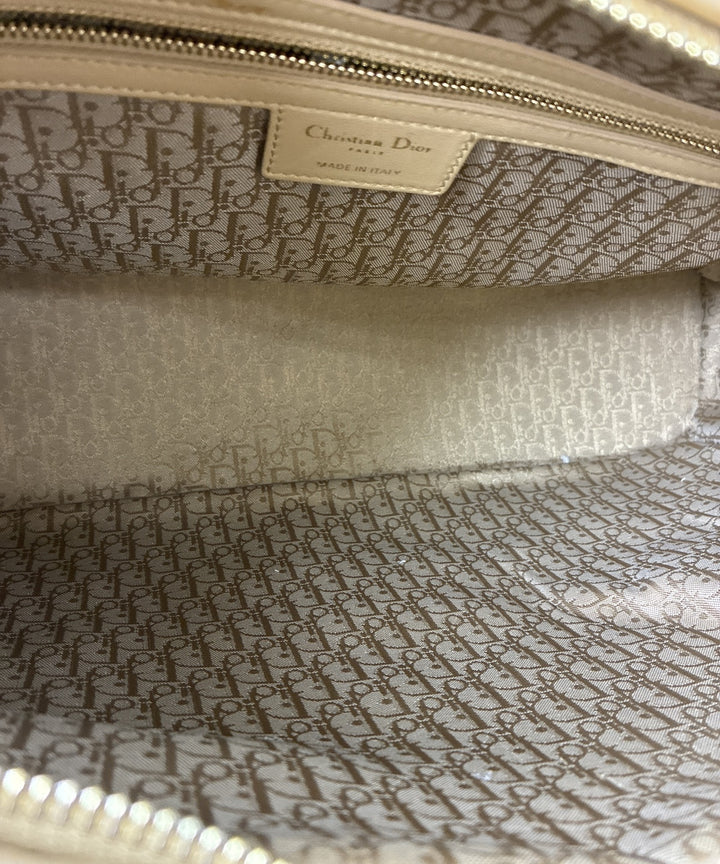 Christian Dior กระเป๋าถือขนาดใหญ่