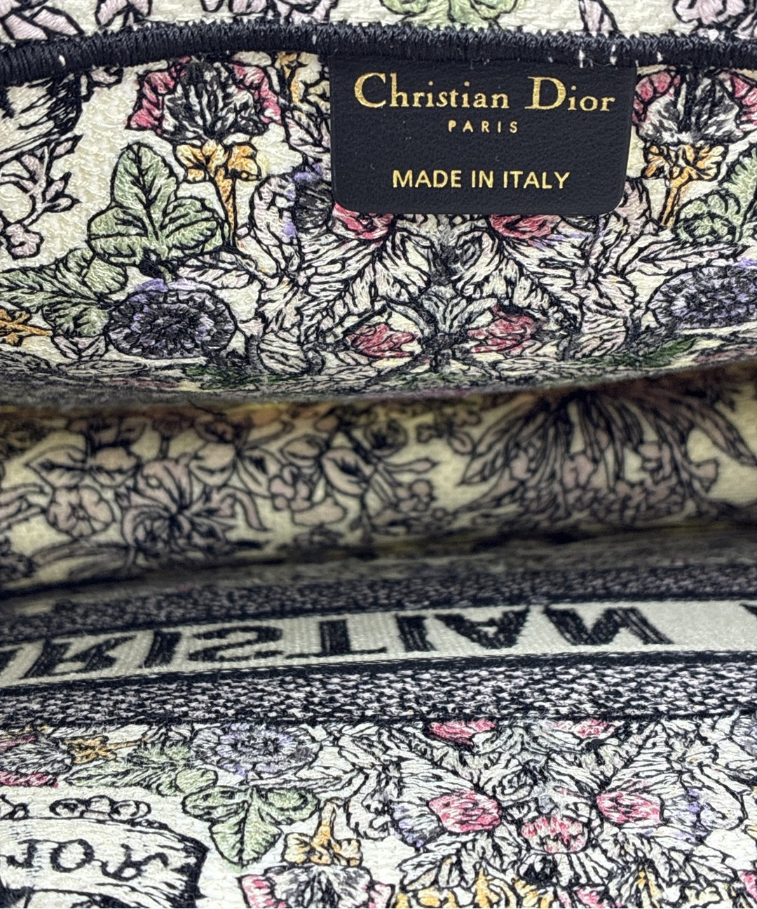 Christian Dior กระเป๋าถือขนาดใหญ่
