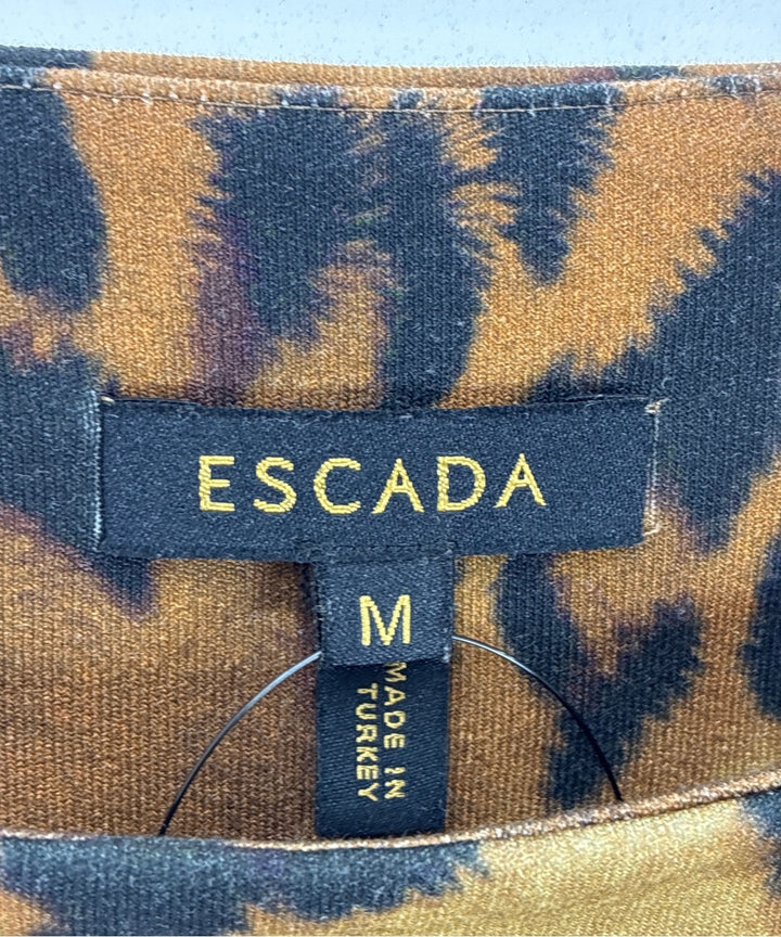 ESCADA เสื้อยืด/เสื้อท็อปส์
