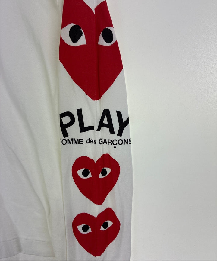 PLAY COMME des GARCONS เสื้อยืด/เสื้อท็อปส์