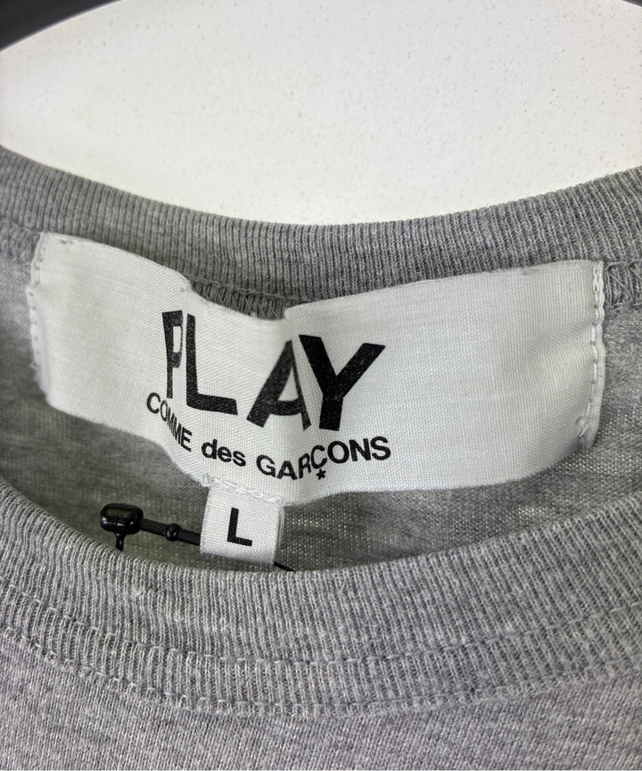 PLAY COMME des GARCONS เสื้อยืด/เสื้อท็อปส์