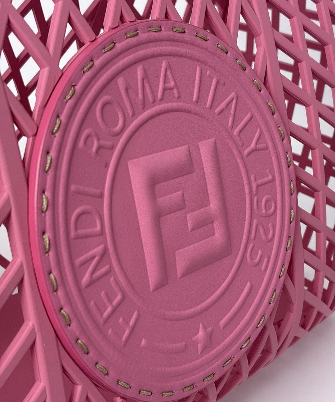 FENDI กระเป๋าถือขนาดใหญ่