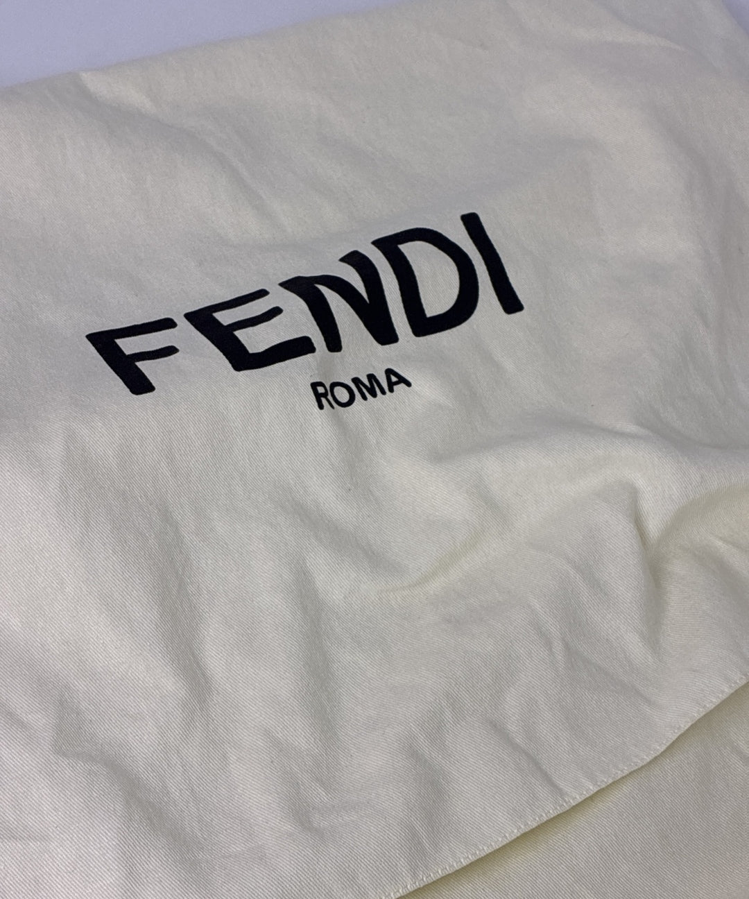 FENDI กระเป๋าถือขนาดใหญ่