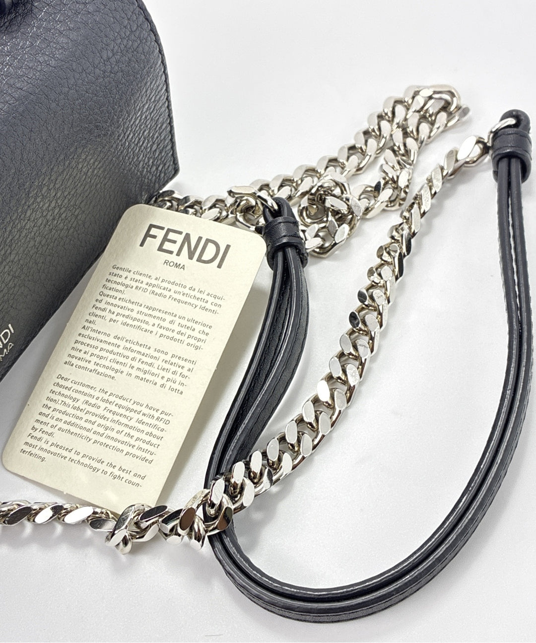 FENDI กระเป๋าสะพาย