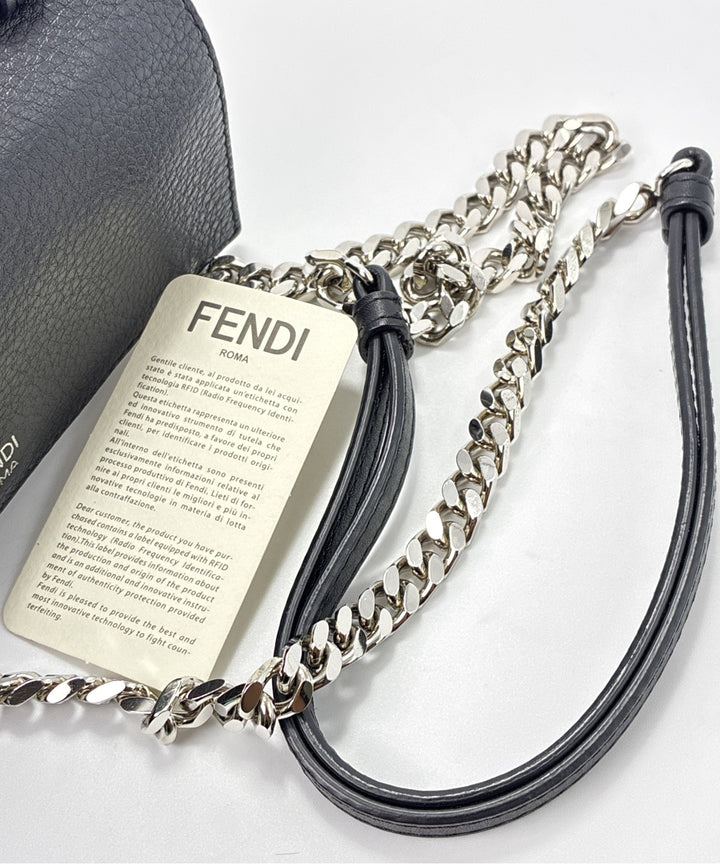 FENDI กระเป๋าสะพาย