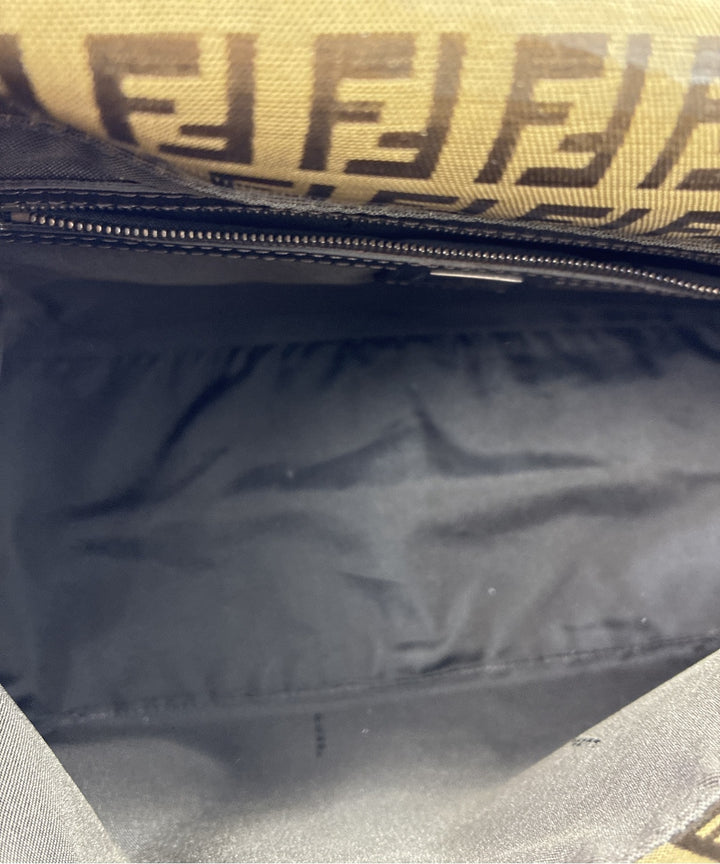 FENDI กระเป๋าสะพาย