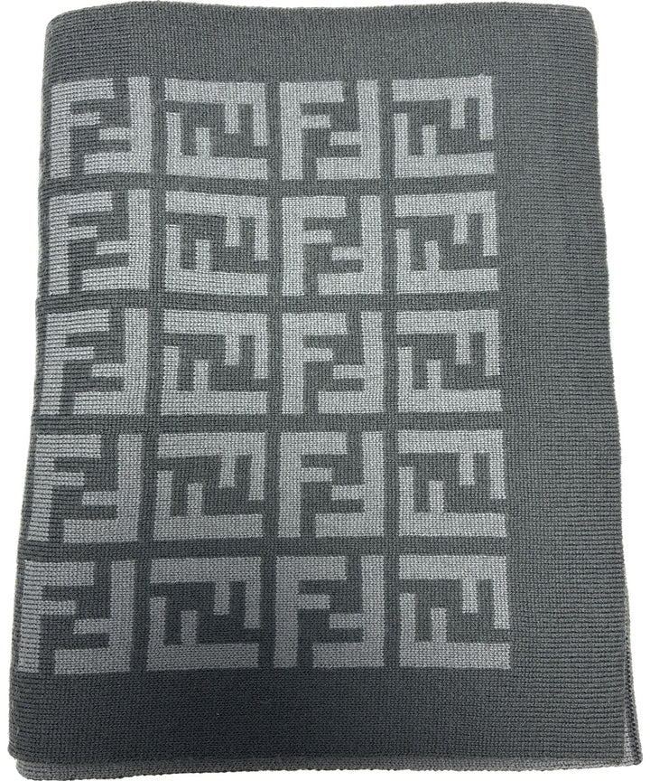 FENDI ผ้าพันคอกันหนาว