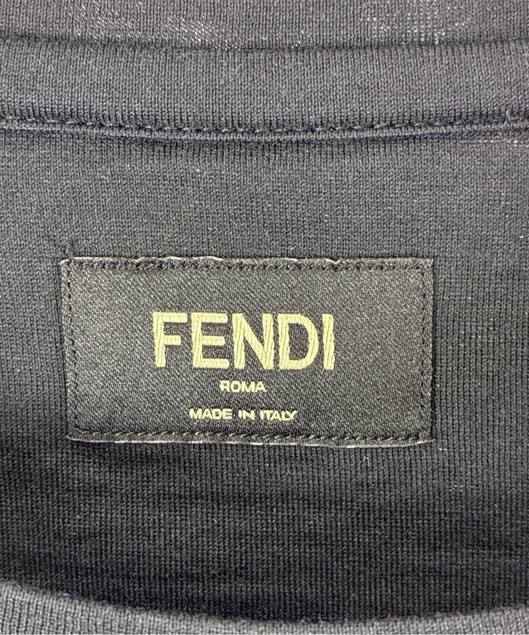 FENDI เสื้อยืด/เสื้อท็อปส์