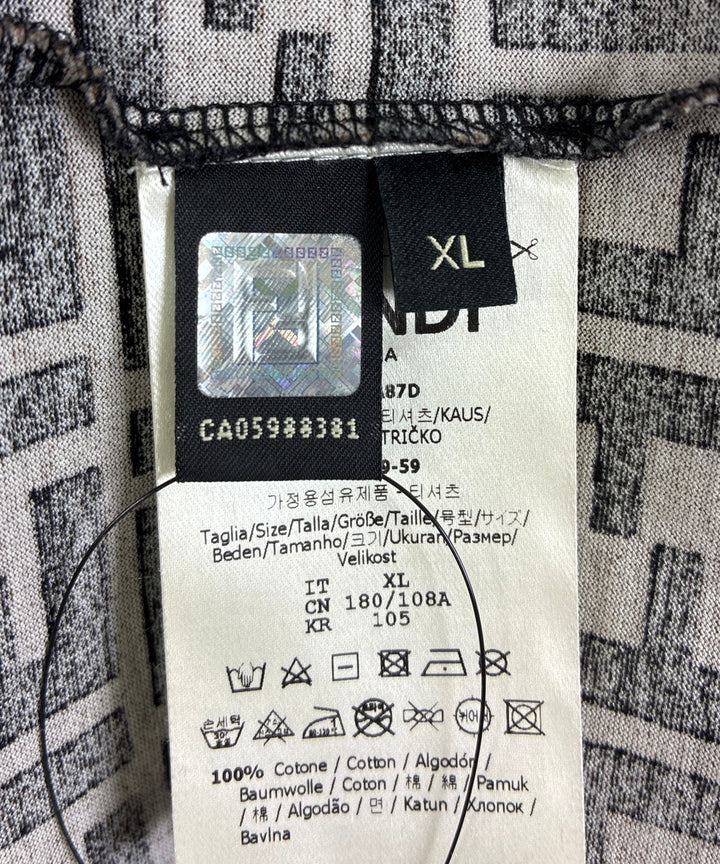 FENDI เสื้อยืด/เสื้อท็อปส์