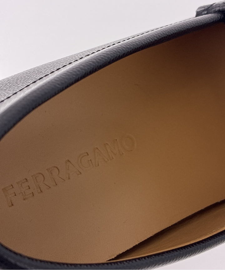 Salvatore Ferragamo รองเท้าสวมทางการ