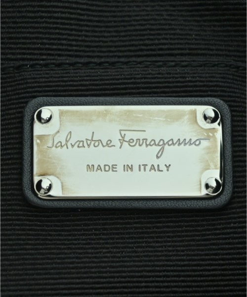 Salvatore Ferragamo กระเป๋าสะพาย