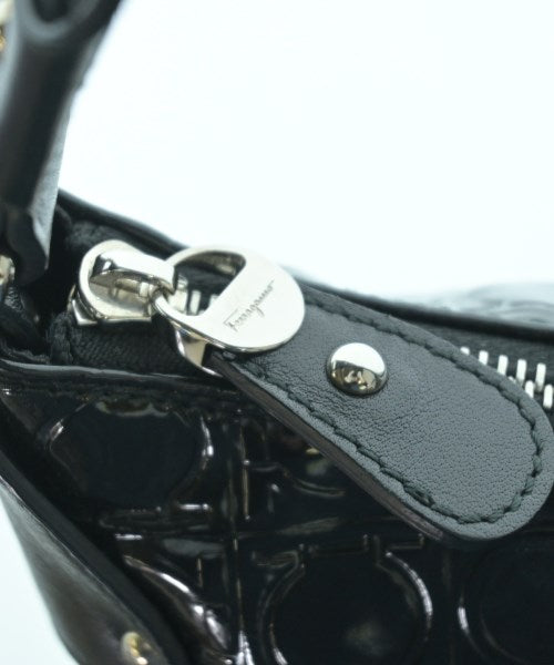 Salvatore Ferragamo กระเป๋าสะพาย