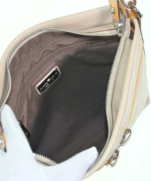 Salvatore Ferragamo กระเป๋าสะพาย