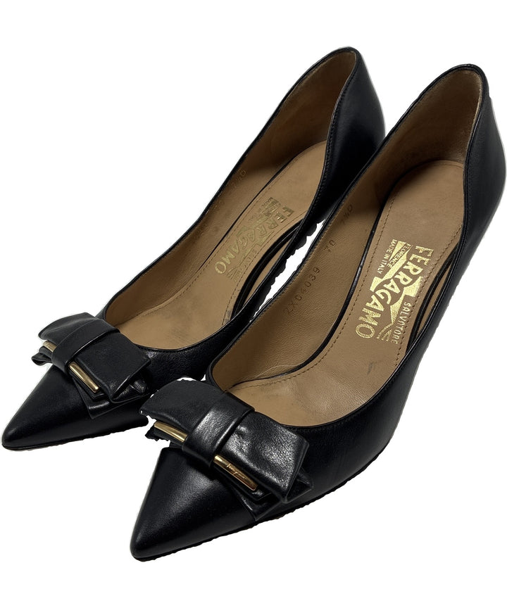 Salvatore Ferragamo รองเท้าส้นสูง