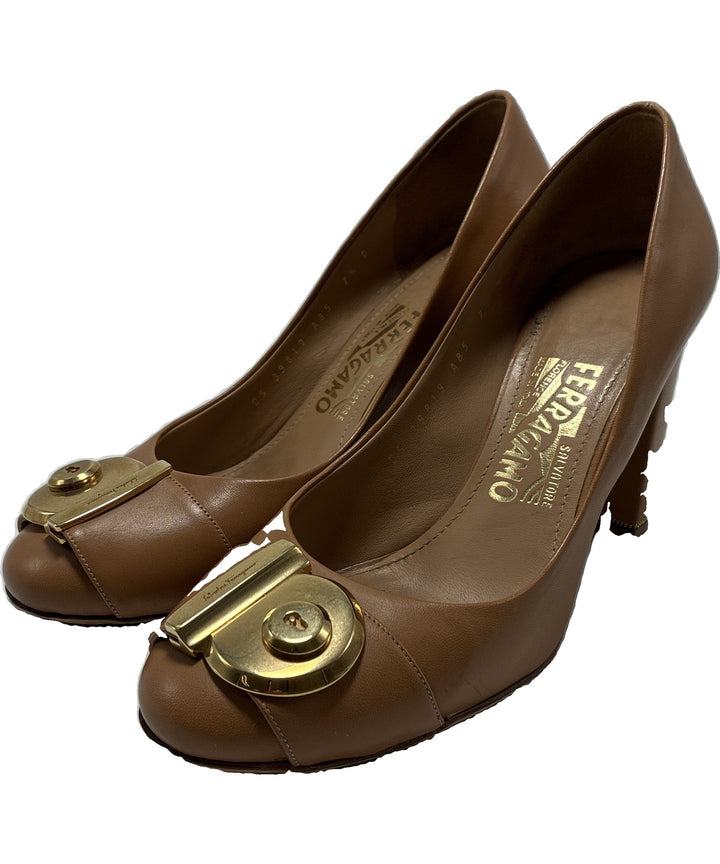 Salvatore Ferragamo รองเท้าส้นสูง