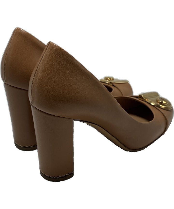 Salvatore Ferragamo รองเท้าส้นสูง