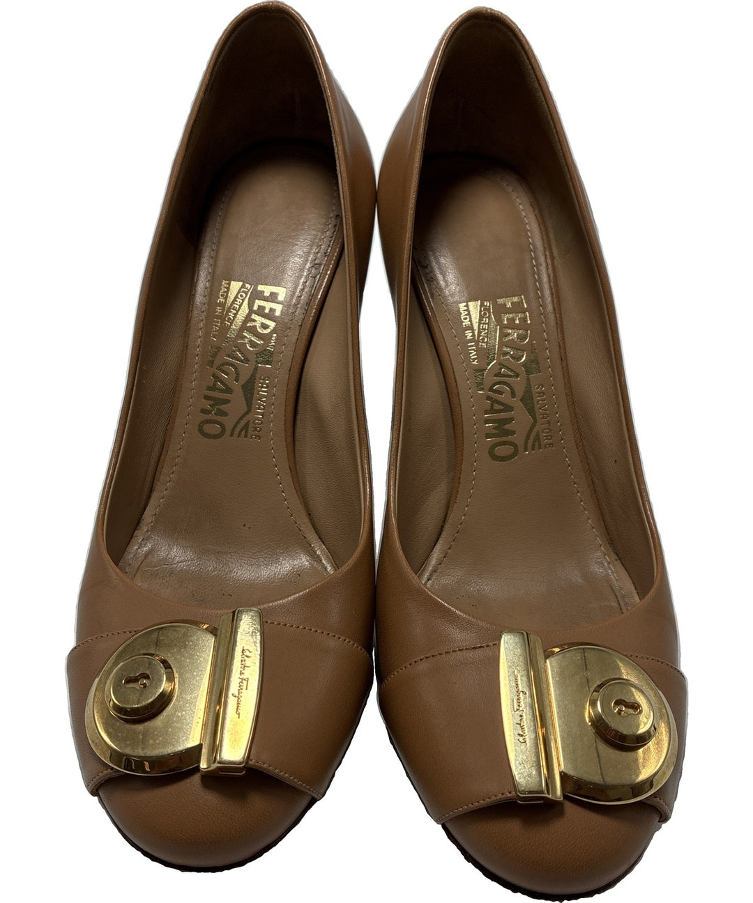 Salvatore Ferragamo รองเท้าส้นสูง
