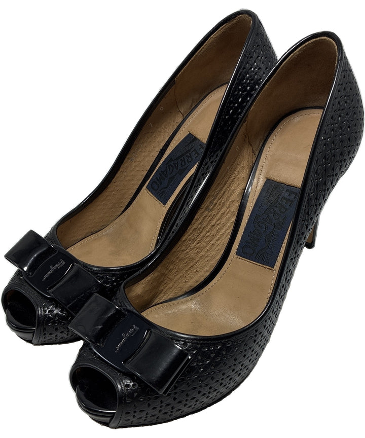 Salvatore Ferragamo รองเท้าส้นสูง