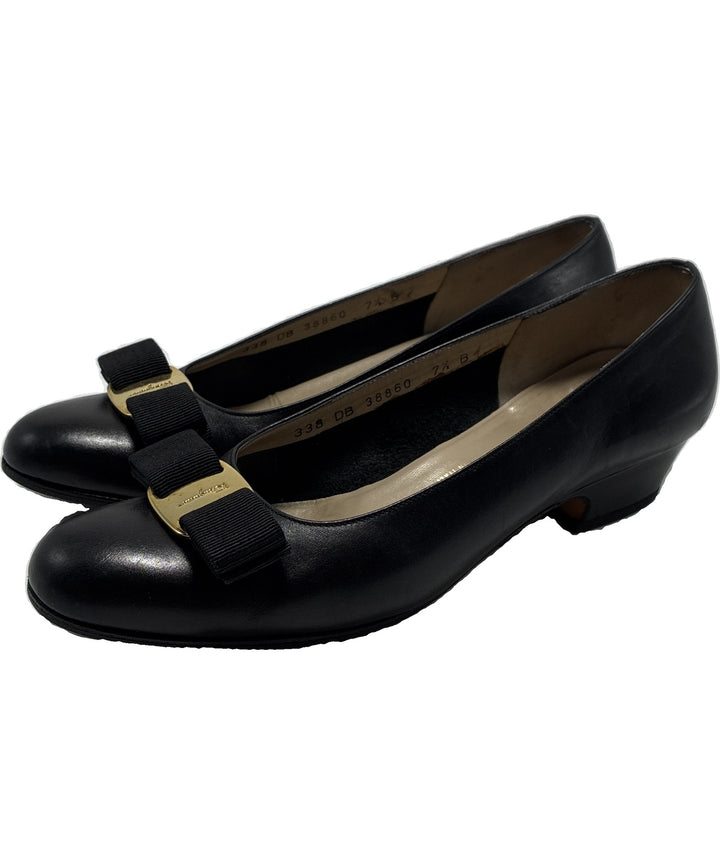 Salvatore Ferragamo รองเท้าส้นสูง