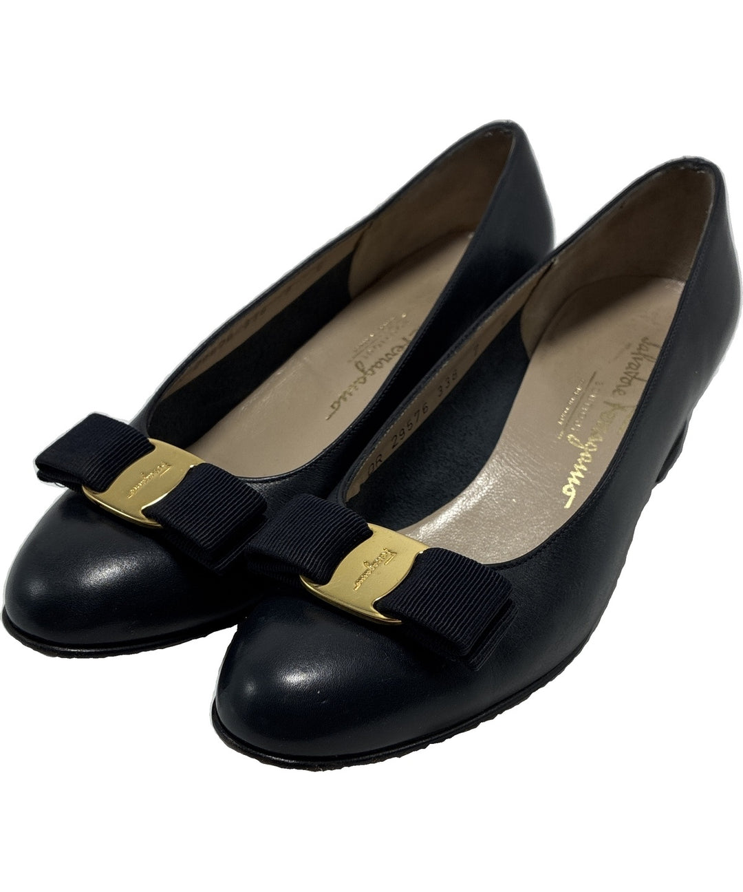 Salvatore Ferragamo รองเท้าส้นสูง