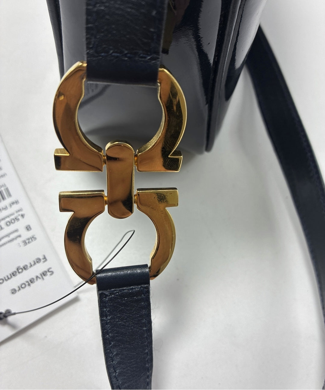 Salvatore Ferragamo กระเป๋าสะพาย