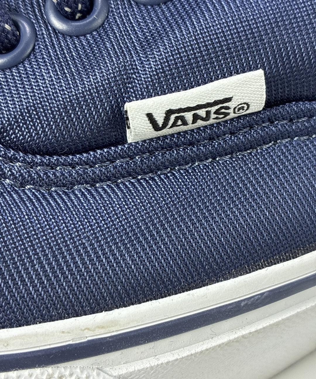 VANS รองเท้าผ้าใบ