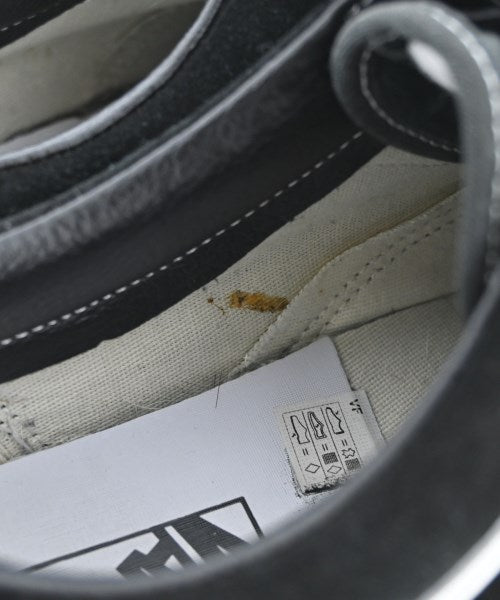 VANS รองเท้าผ้าใบ