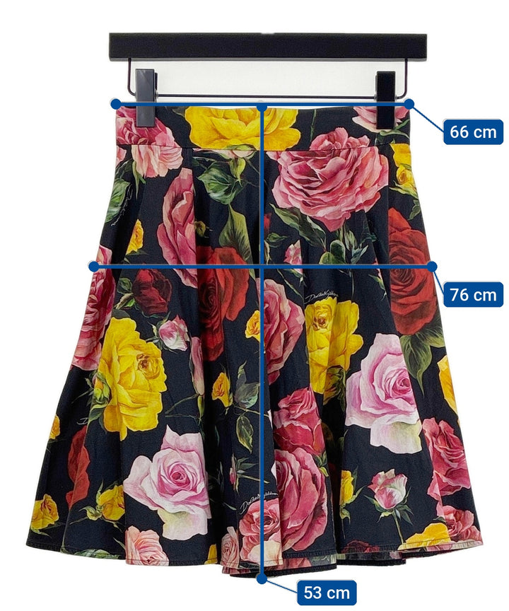 DOLCE&GABBANA กระโปรงยาวถึงเข่า