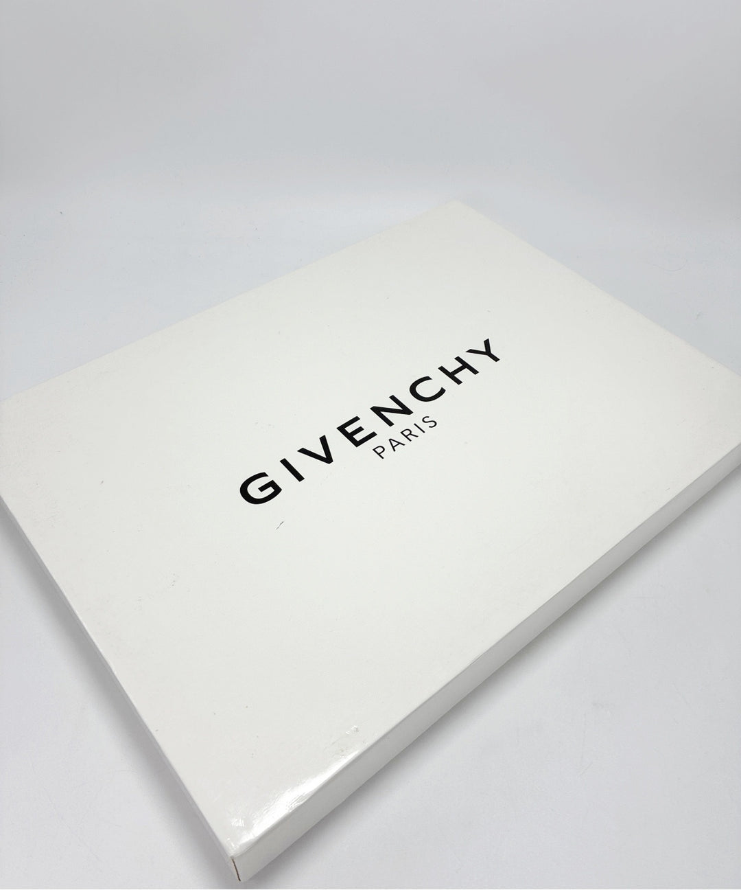 GIVENCHY ผ้าพันคอ