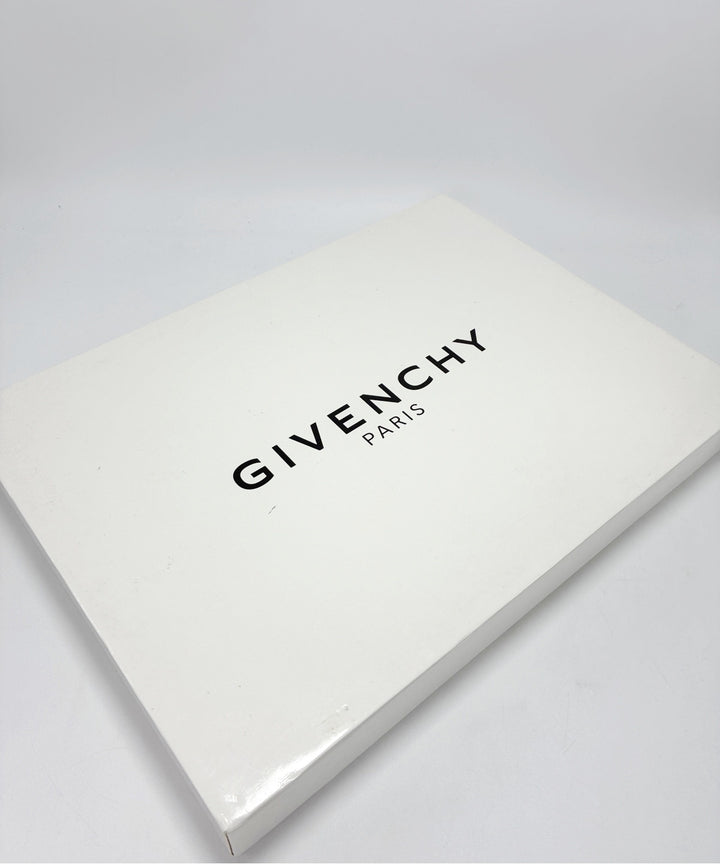 GIVENCHY ผ้าพันคอ