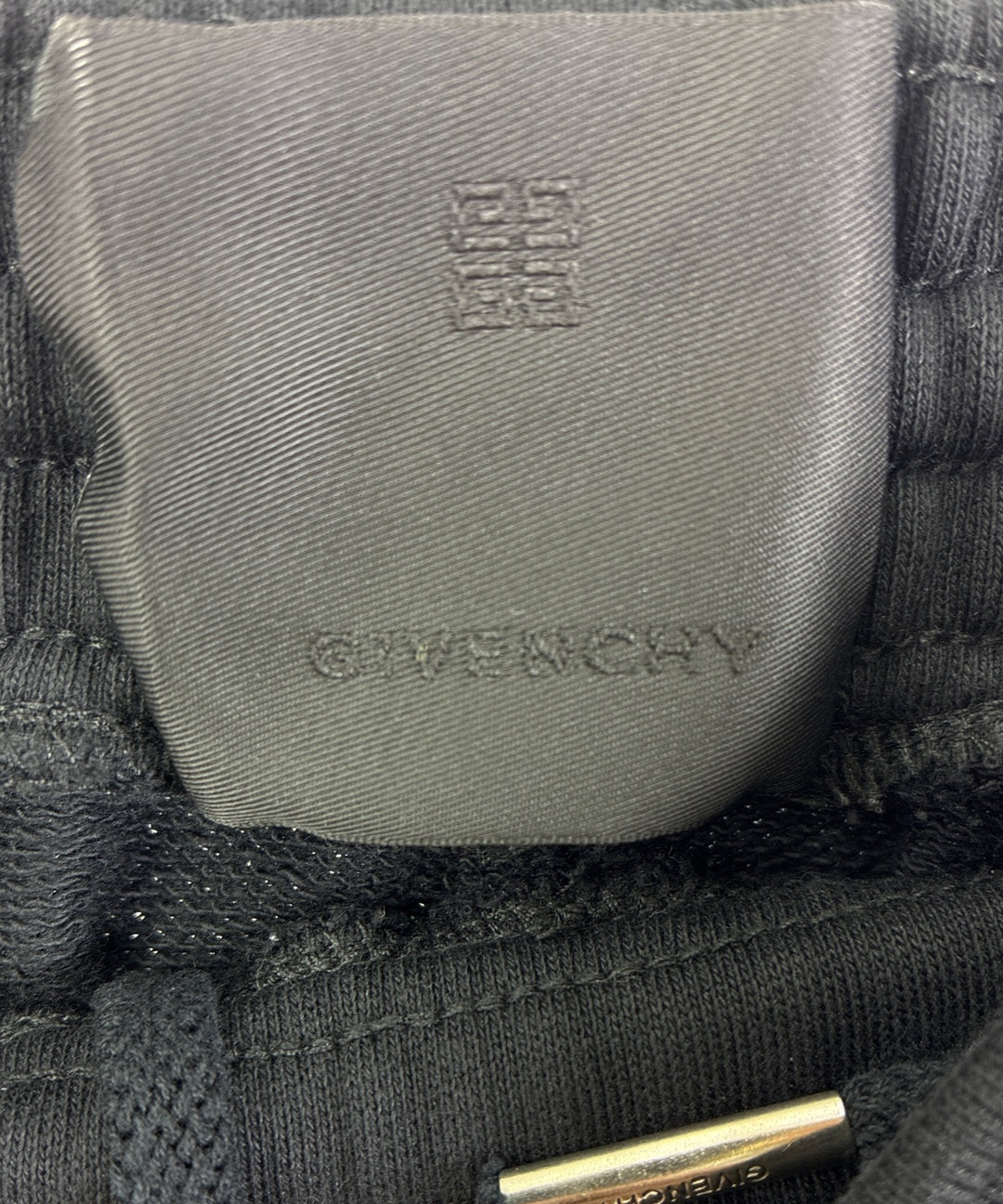 GIVENCHY กางเกงขาสั้น
