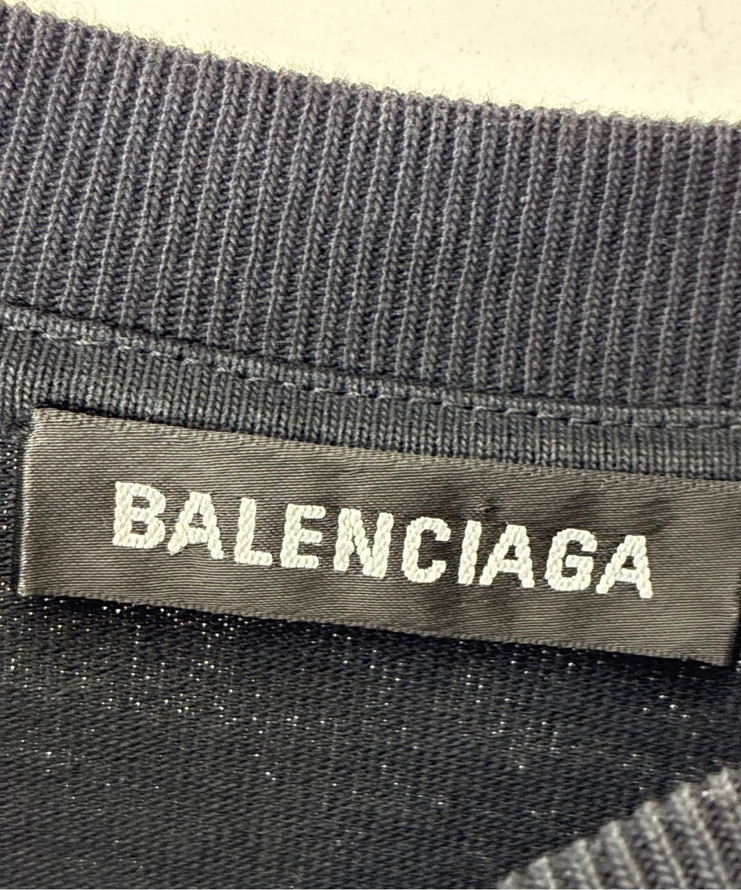 BALENCIAGA เสื้อยืด/เสื้อท็อปส์