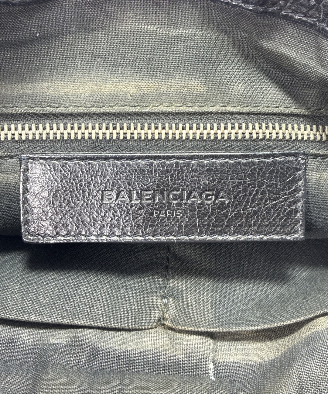 BALENCIAGA กระเป๋าสะพาย