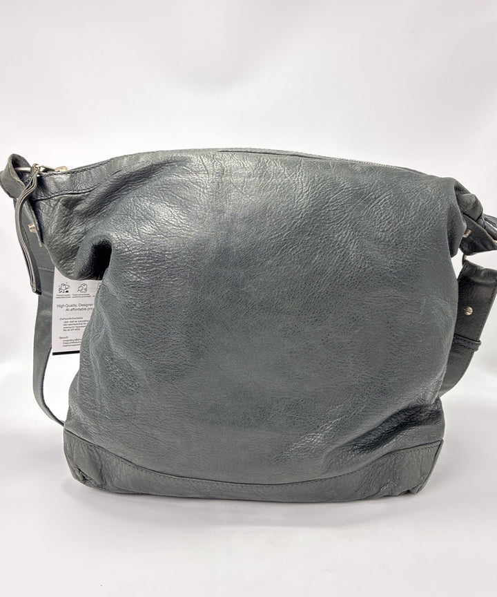 BALENCIAGA กระเป๋าสะพาย