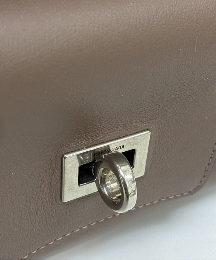 BALENCIAGA กระเป๋าสะพาย