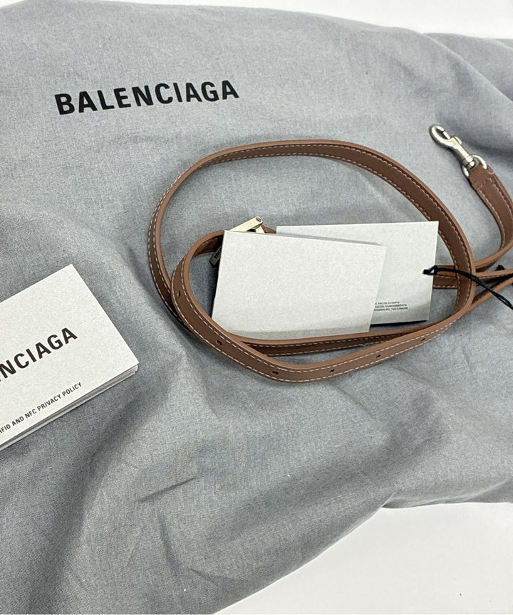 BALENCIAGA กระเป๋าสะพาย