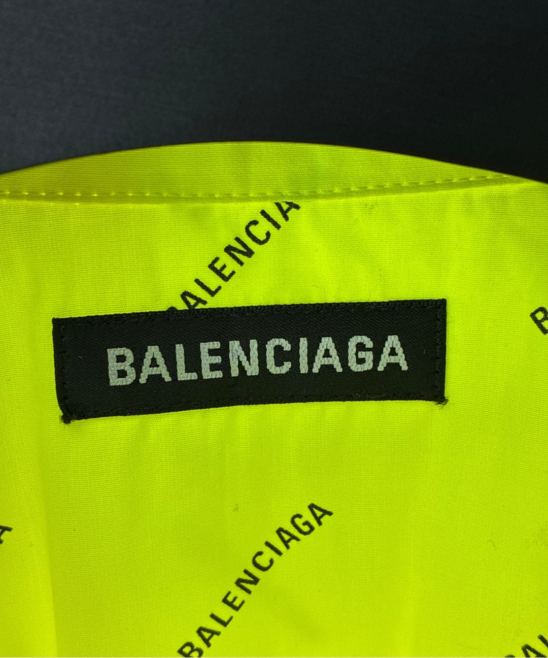 BALENCIAGA เสื้อลำลอง