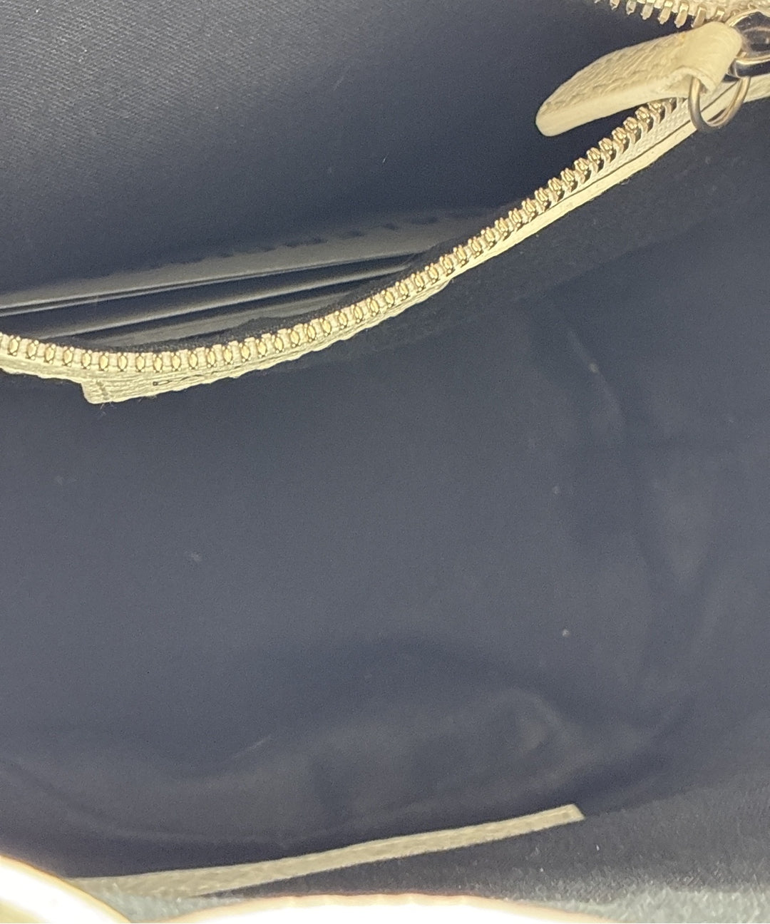 BALENCIAGA กระเป๋าสะพาย