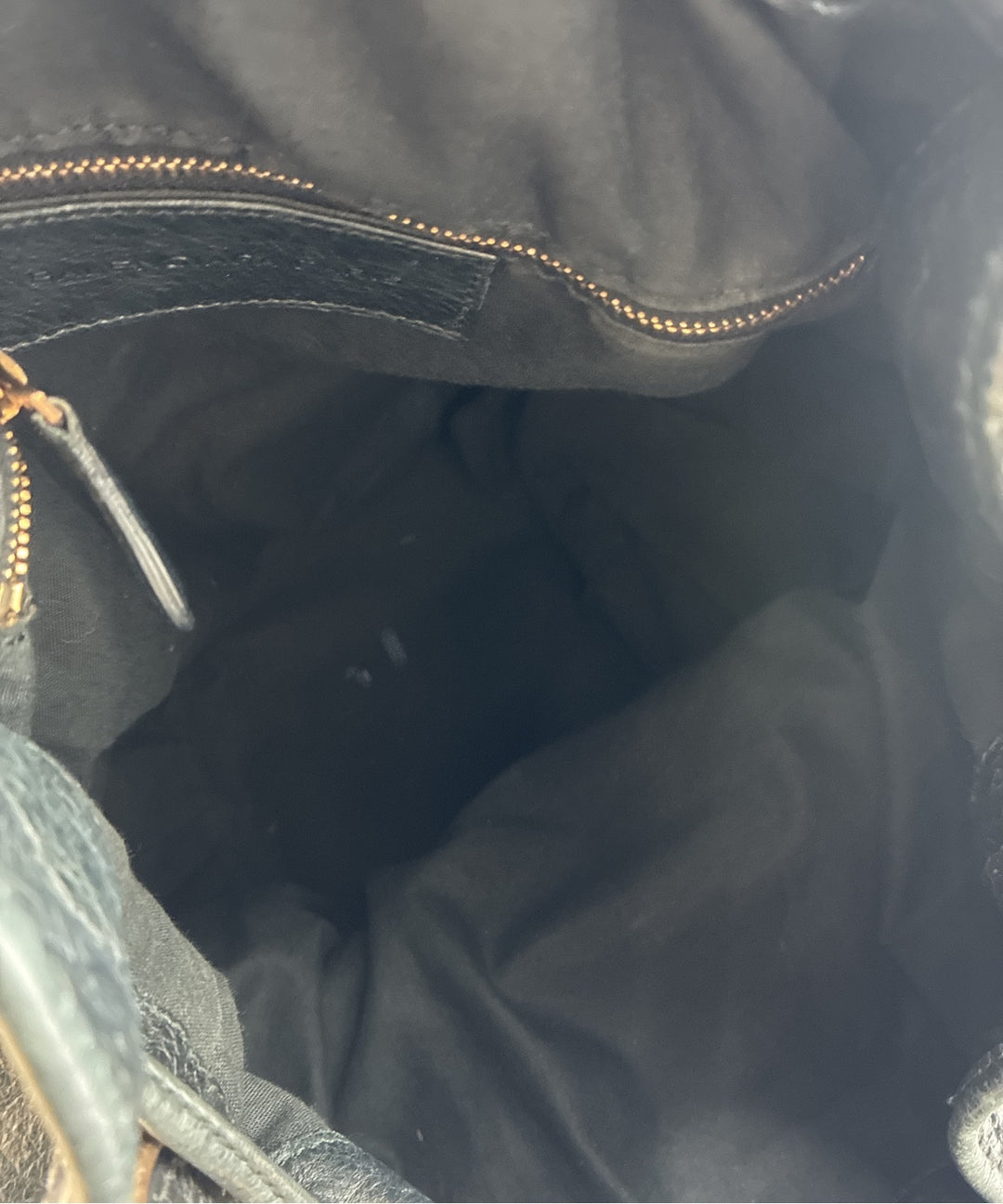 BALENCIAGA กระเป๋าสะพาย