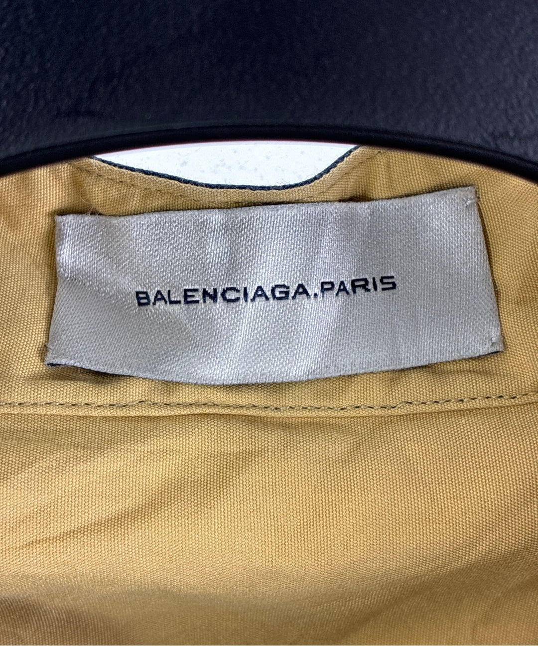 BALENCIAGA เสื้อลำลอง