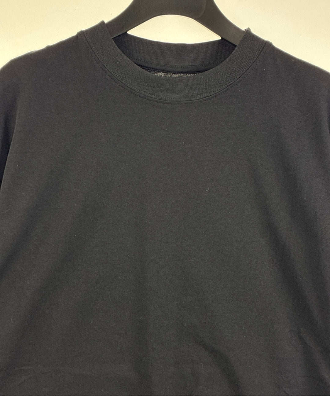 BALENCIAGA เสื้อยืด/เสื้อท็อปส์