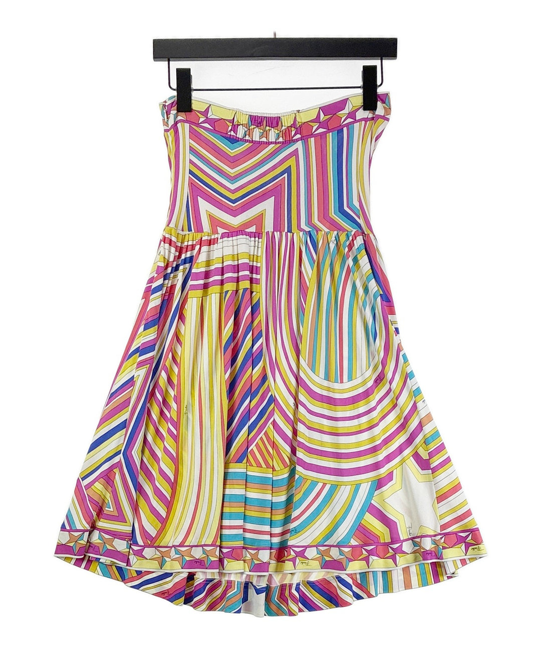 EMILIO PUCCI กระโปรงยาวถึงเข่า